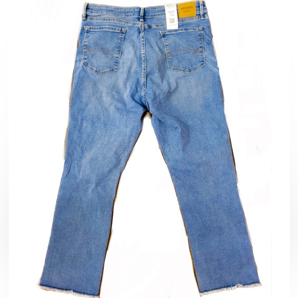 4 8 DENIZEN from Levi's Deconstructed High-Rise Sculpting Straight Jeans Target - Picture 2 of 7